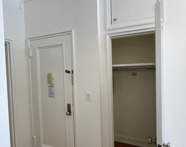 East 83rd Street - Photo Thumbnail 12