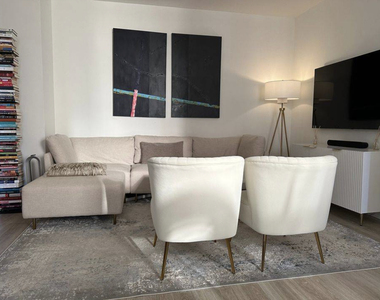 West 34th Street - Photo Thumbnail 2