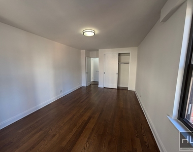 E 82 St - Photo Thumbnail 5