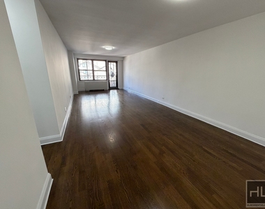 E 82 St - Photo Thumbnail 1
