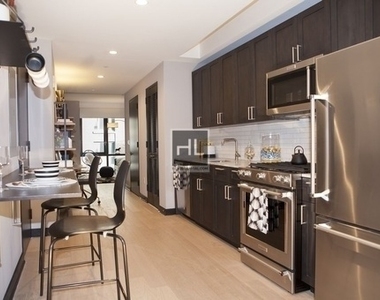 West End Avenue - Photo Thumbnail 1