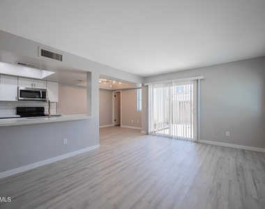 4403 E Riverside Street - Photo Thumbnail 2