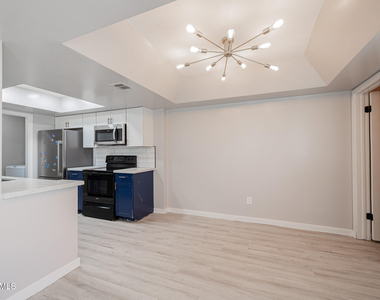 4403 E Riverside Street - Photo Thumbnail 5
