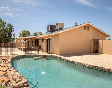 4662 W Kings Avenue - Photo Thumbnail 25