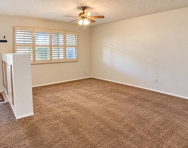 7905 N 61st Avenue - Photo Thumbnail 2