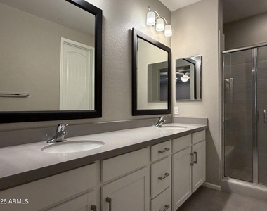 2477 W Market Place - Photo Thumbnail 7