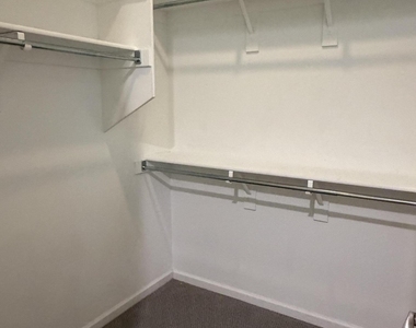2477 W Market Place - Photo Thumbnail 6
