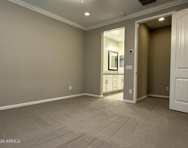 2477 W Market Place - Photo Thumbnail 5