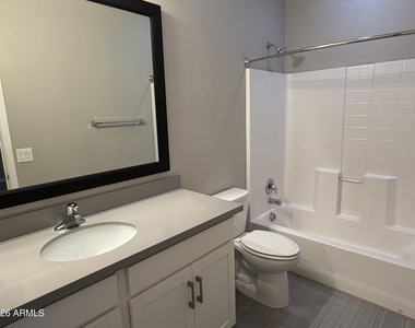 2477 W Market Place - Photo Thumbnail 12