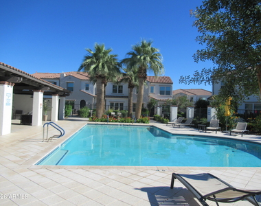 2477 W Market Place - Photo Thumbnail 16