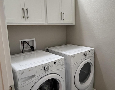 2477 W Market Place - Photo Thumbnail 11