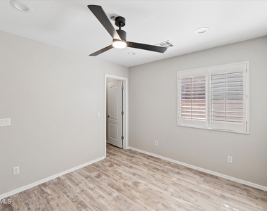 4724 E Preserve Way - Photo Thumbnail 18