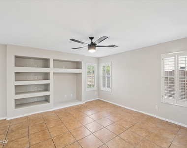 4724 E Preserve Way - Photo Thumbnail 9