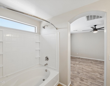 4724 E Preserve Way - Photo Thumbnail 31