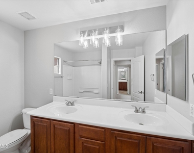 4724 E Preserve Way - Photo Thumbnail 32
