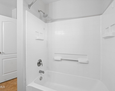 4724 E Preserve Way - Photo Thumbnail 33