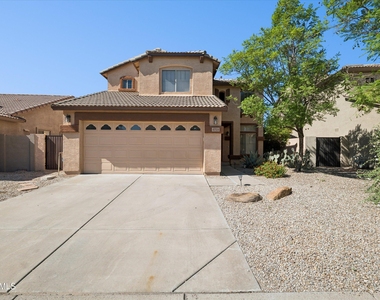 4724 E Preserve Way - Photo Thumbnail 2