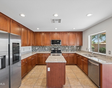 4724 E Preserve Way - Photo Thumbnail 13
