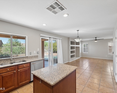 4724 E Preserve Way - Photo Thumbnail 16