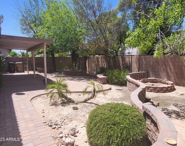 9126 W Maui Lane - Photo Thumbnail 2
