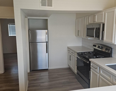 1330 E Highland Avenue - Photo Thumbnail 8