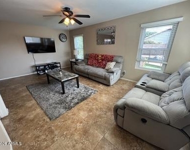 1132 W Sparrow Drive - Photo Thumbnail 6