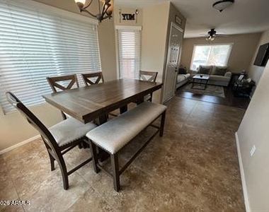 1132 W Sparrow Drive - Photo Thumbnail 4