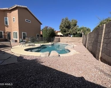 1132 W Sparrow Drive - Photo Thumbnail 32