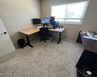 1132 W Sparrow Drive - Photo Thumbnail 28