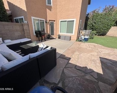 1132 W Sparrow Drive - Photo Thumbnail 29