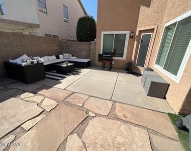 1132 W Sparrow Drive - Photo Thumbnail 30