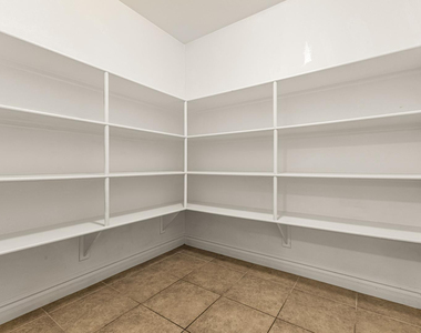 4307 E Yellowstone Place - Photo Thumbnail 6