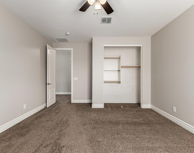4307 E Yellowstone Place - Photo Thumbnail 59