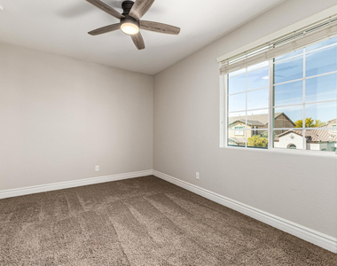 4307 E Yellowstone Place - Photo Thumbnail 47