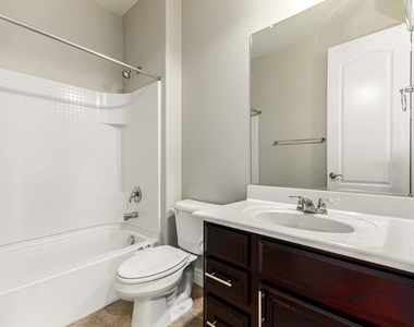 4307 E Yellowstone Place - Photo Thumbnail 10