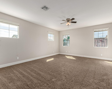 4307 E Yellowstone Place - Photo Thumbnail 38