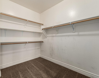 4307 E Yellowstone Place - Photo Thumbnail 52