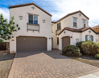 4307 E Yellowstone Place - Photo Thumbnail 2