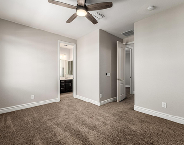 4307 E Yellowstone Place - Photo Thumbnail 57