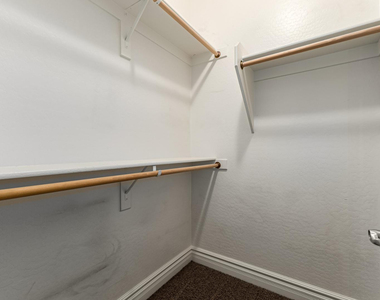 4307 E Yellowstone Place - Photo Thumbnail 45
