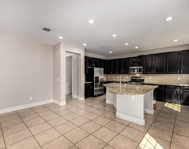 4307 E Yellowstone Place - Photo Thumbnail 29