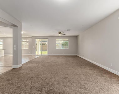 4307 E Yellowstone Place - Photo Thumbnail 19