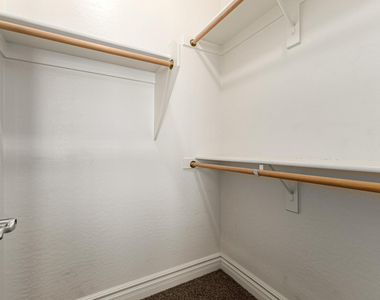 4307 E Yellowstone Place - Photo Thumbnail 37