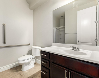 4307 E Yellowstone Place - Photo Thumbnail 36