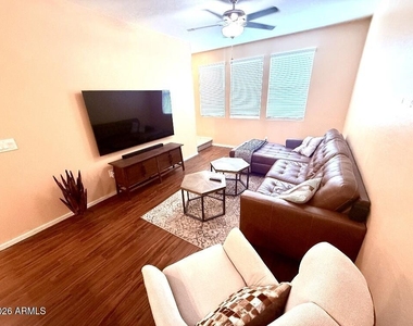 2329 E Huntington Drive - Photo Thumbnail 5
