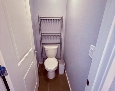 2329 E Huntington Drive - Photo Thumbnail 15