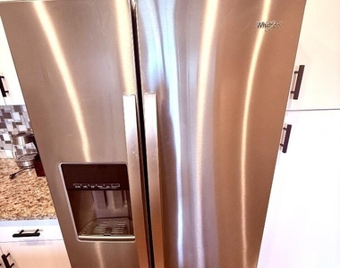 2329 E Huntington Drive - Photo Thumbnail 2