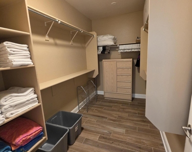 9911 E Prospector Drive - Photo Thumbnail 16
