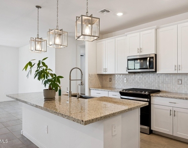 4328 W Janie Street - Photo Thumbnail 6