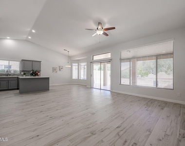 14816 W Merrell Street - Photo Thumbnail 8